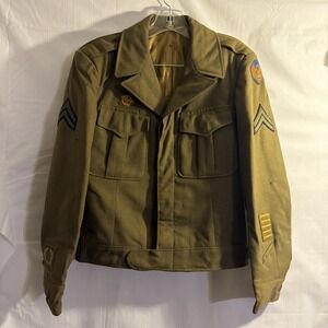 Vintage WWII Army Eisenhower Ike Jacket 36R Green Wool Uniform Patches Military